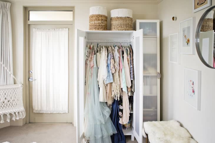 How to cover a closet without doors (Inexpensive options) - Impressive  Interior Design