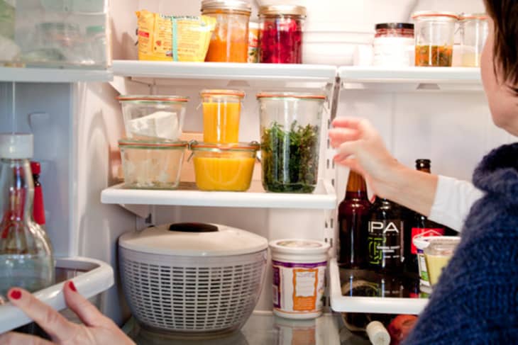 Storing juice in glass jars or stainless steel containers