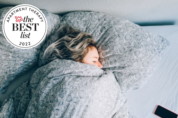 The Best Pillows For Side Sleepers in 2022 | Apartment Therapy