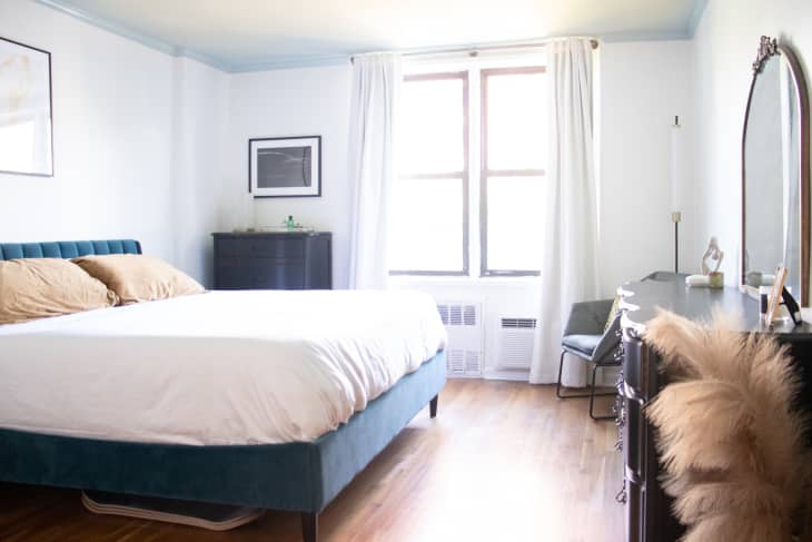 Brianna Holt NYC House Tour - Bedroom
