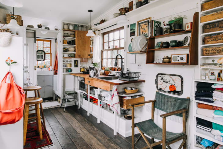 10 Tiny Kitchens in Tiny Houses That Are Adorably Functional