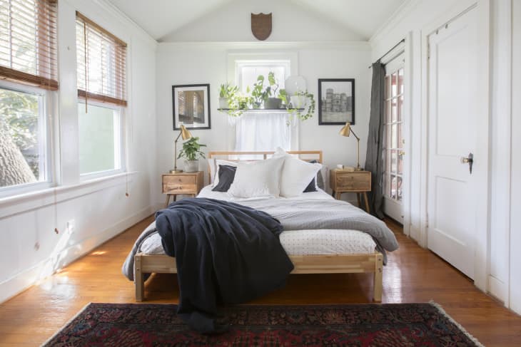 I Tried This Amazon Weighted Blanket with Over 8,800 5-Star