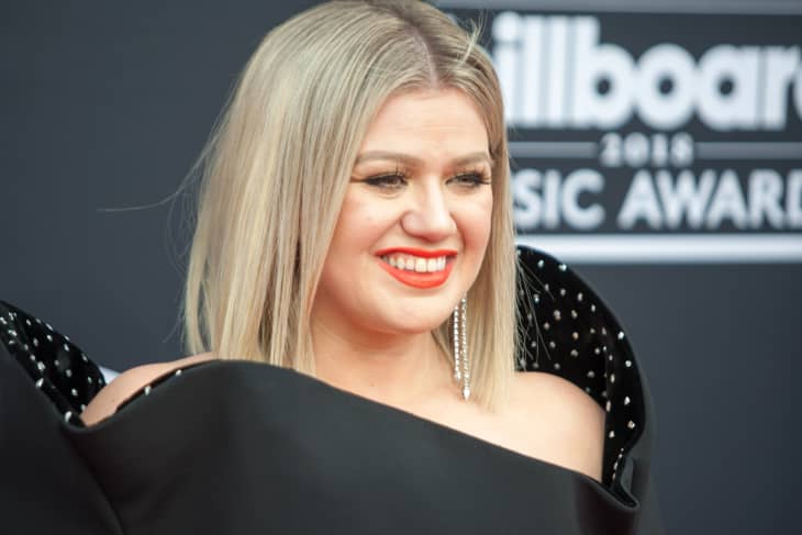 Kelly Clarkson at the 2018 Billboard Music Awards