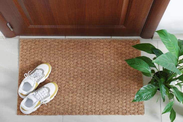 Life Is Full Of Choice Remove Your Shoes Scrub The Floor Doormat - Take  Your Shoes Off Indoor Outdoor Doormat