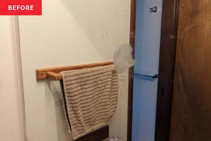 dirty bathroom mirror