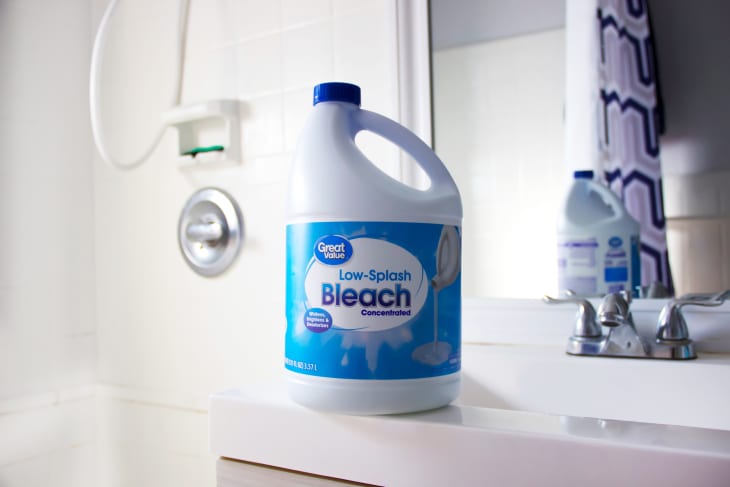 Great Value Bathroom Cleaner with Bleach 32oz