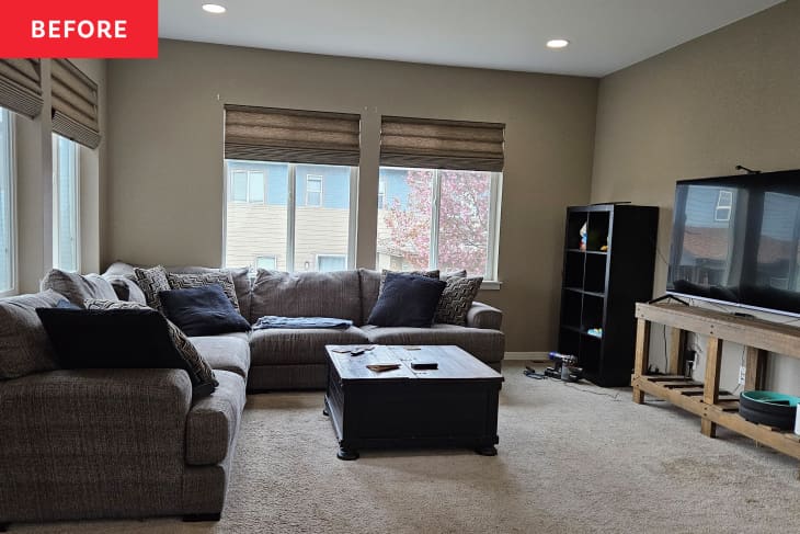 Sectional in sofa before renovation.