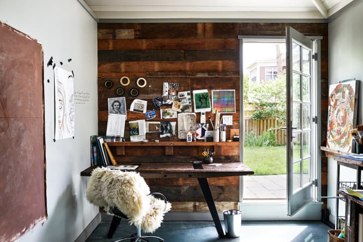 Garage home office by Ballard+Mensua Architecture