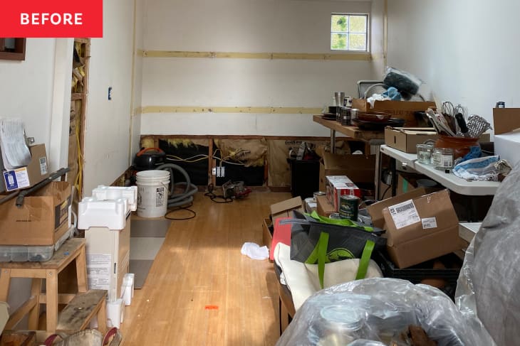 Samin Nosrat's shed before renovations began.