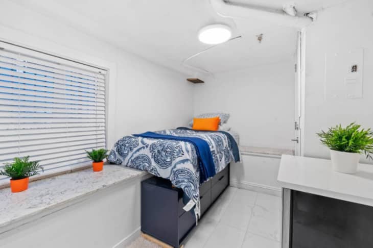 Vancouver Craigslist listing combines bathroom and bedroom | Apartment