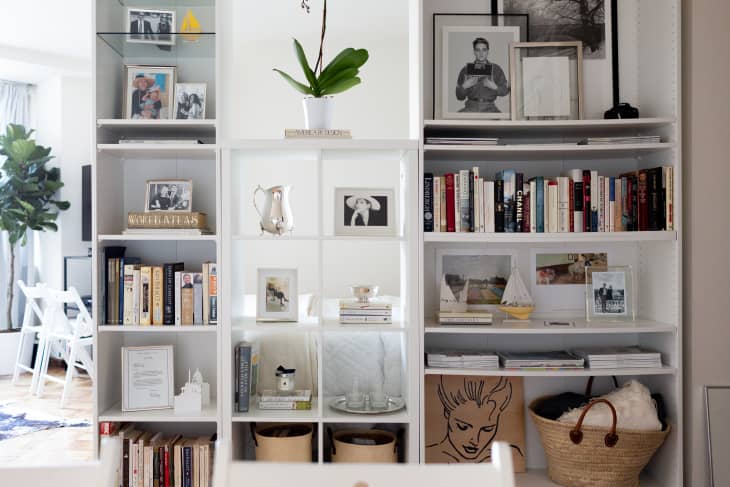 19 Bookcase Room Divider Ideas to Make Your Space Functional ...