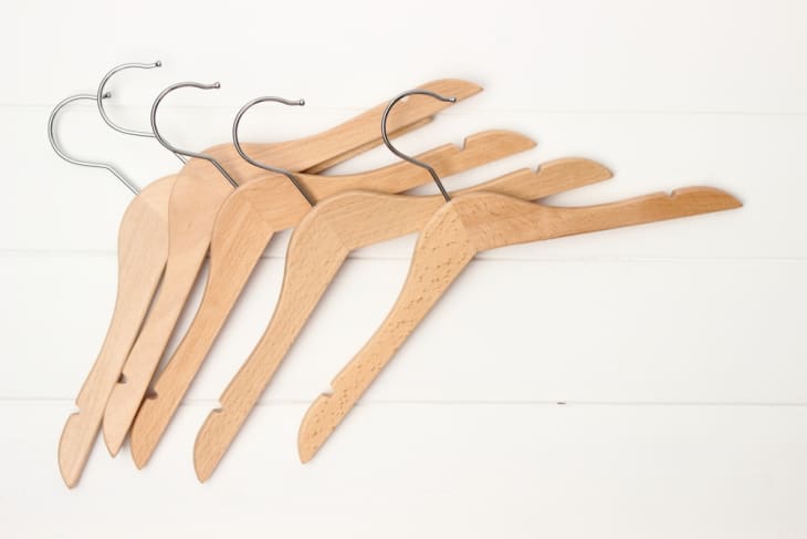 Best place to buy clothes hangers deals