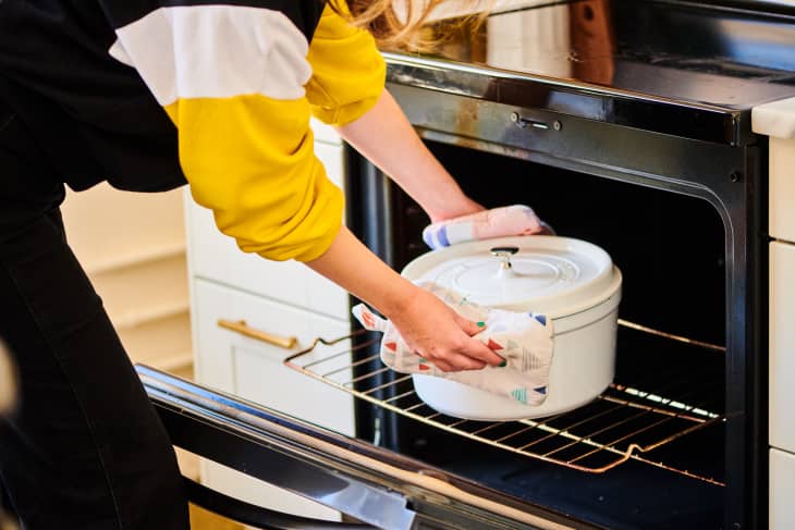 A Brilliant Method for Cleaning Oven Racks That Works Apartment