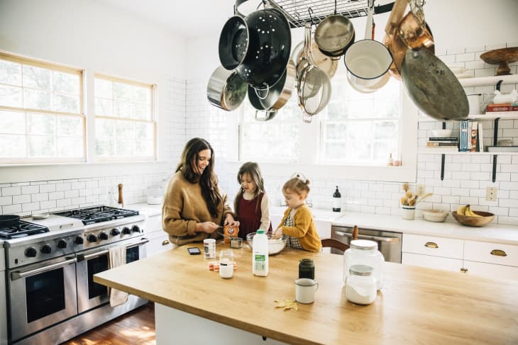 Refresh your kitchen utensils with KitchenAid's 16-Piece Set for $28