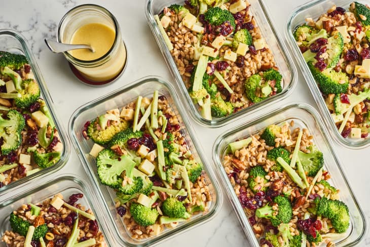 salads in tupperware containers