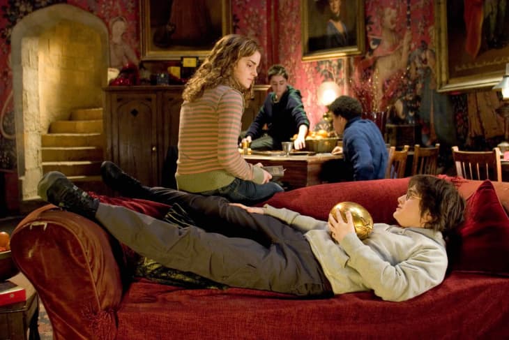 Cozy Up in the Common Room With These Harry Potter Throws From
