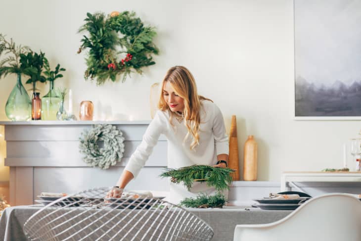 5 Helpful Minimalist Decorating Tips for Seasonal and Holiday