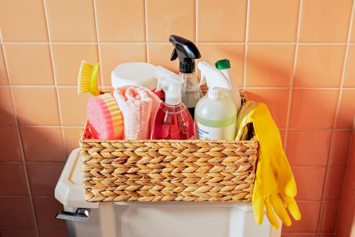 Save Time Cleaning Bathrooms with a Bathroom Cleaning Caddy - Clean Mama