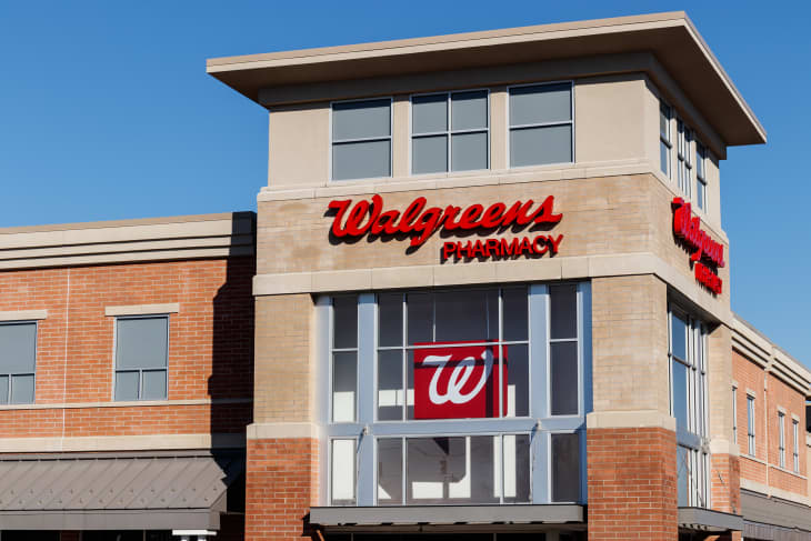 Cincinnati - Circa February 2019: Walgreens Retail Location. Walgreens is an American Pharmaceutical Company II
