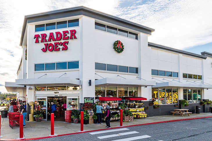 Raleigh, North Carolina Trader Joe's with holiday decor