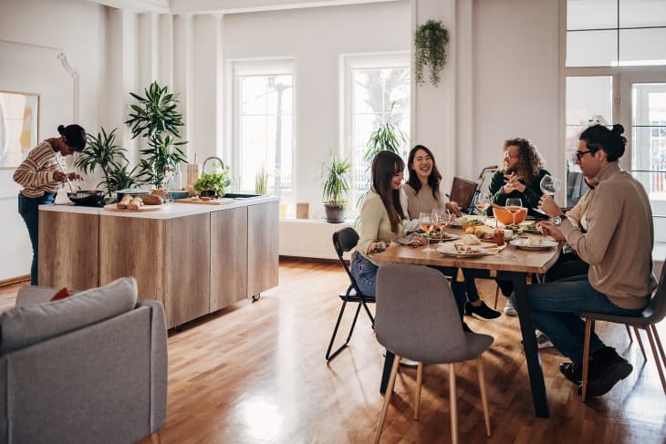 12 Controversial Dinner Party Questions for Fun Conversation