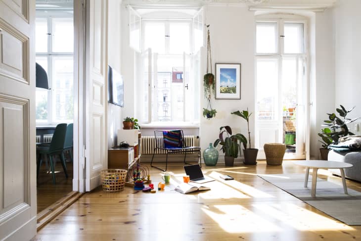 Cracked Caulk Makes Homes Look Run Down | Apartment Therapy