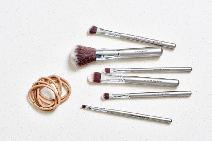 Makeup Brush Cleaning Hack—And All You Need Are Hair Ties