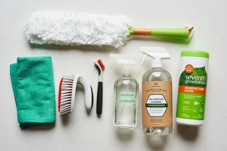 Cleaning Kit Essentials The 7 Things You Need to Clean a Home