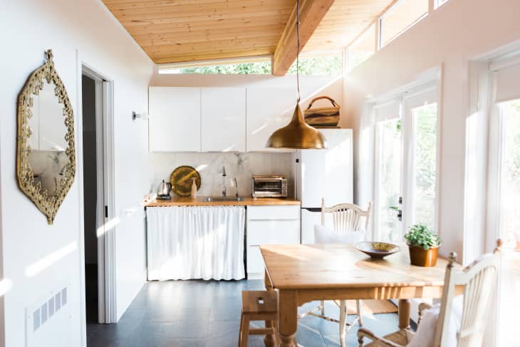 15 Ways to Organize Kitchens Without Cabinets | Apartment Therapy
