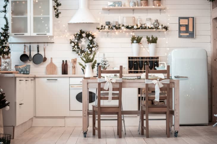 https://cdn.apartmenttherapy.info/image/upload/f_auto,q_auto:eco,c_fit,w_730,h_488/christmas-kitchen-trends