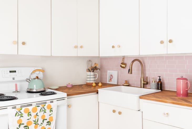 APARTMENTS Adjustable Under Sink Organizer