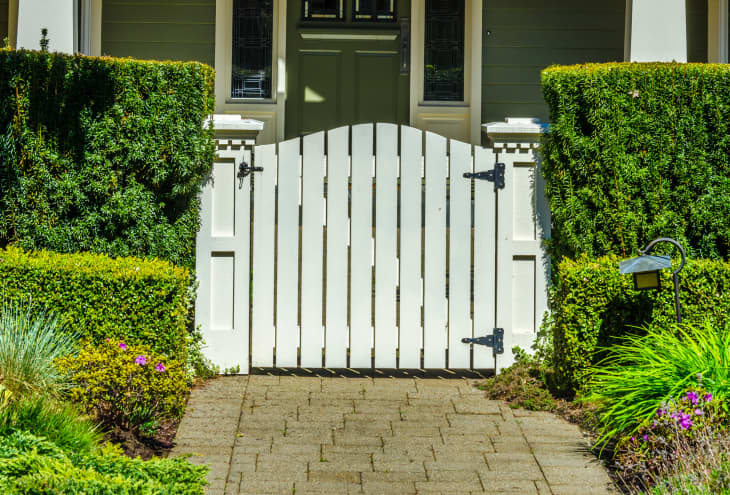 Backyard gate top