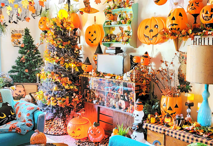 21 Black and White Decorating Ideas for Halloween Party in Vintage Style