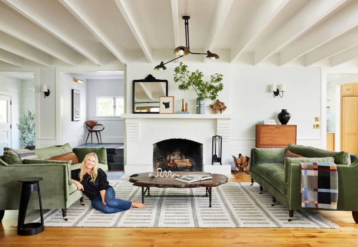 Neutral farmhouse rug in entryway - 17 Durable Farmhouse Rugs