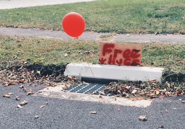 Scariest outdoor online halloween decorations