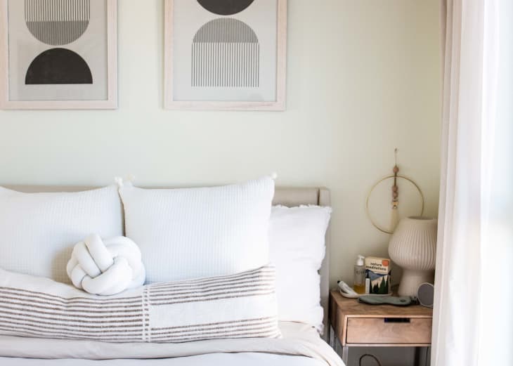 Our Extra Long Lumbar Pillow Roundup (Our Easiest Bed Making Hack