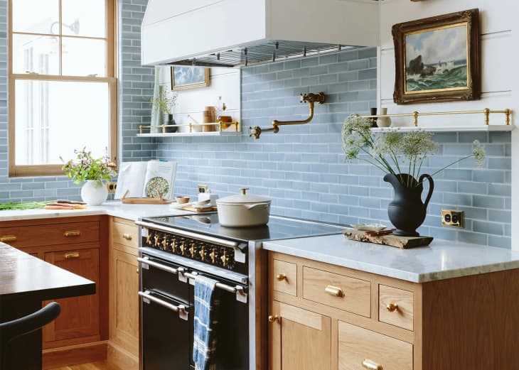 Brass Gallery Rails Are the New, Retro-Inspired Way to Do Open Shelving ...