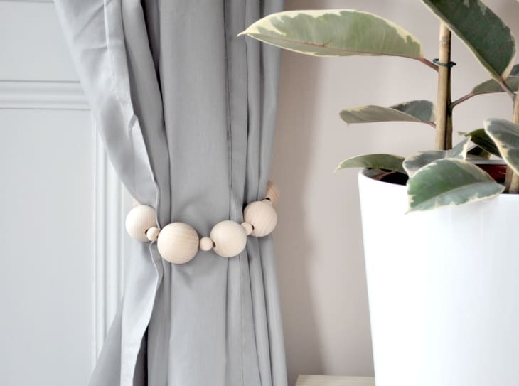 DIY Curtain Tie Back & PullBack Projects Apartment Therapy