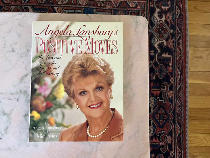 Front cover of Angela Lansbury's Positive Moves: My Personal Plan for Fitness and Well-Being.