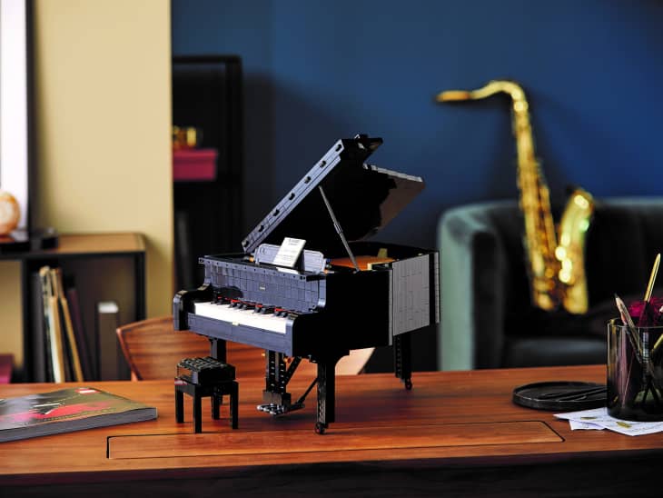 Playable piano best sale lego