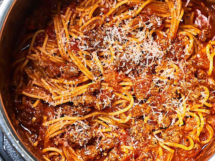 Cooked spaghetti and sauce in an Instant Pot