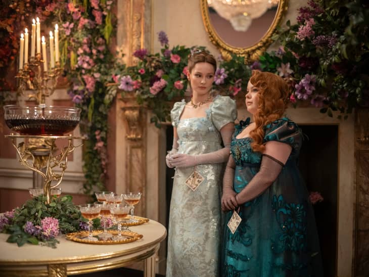 Bridgerton. (L to R) Hannah Dodd as Francesca Bridgerton, Nicola Coughlan as Penelope Featherington in episode 301 of Bridgerton. Cr. Laurence Cendrowicz/Netflix © 2024