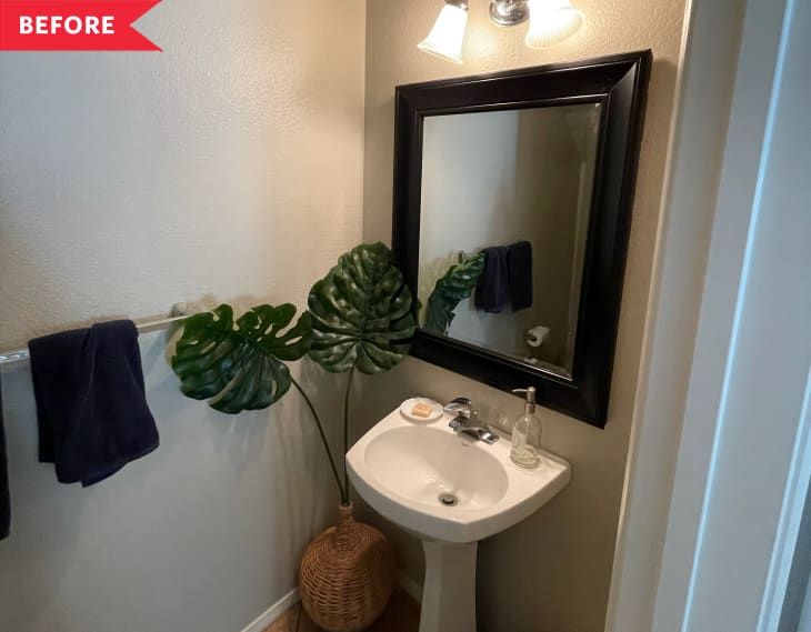 Basic bathroom with black-framed sink