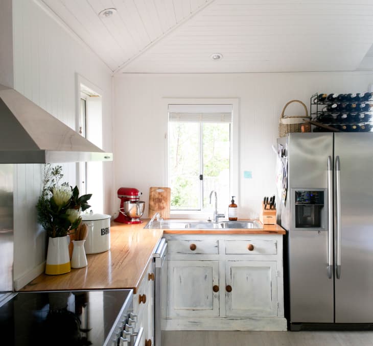 How to Organize Pots and Pans - Kitchen Cabinet Storage Ideas - Rambling  Renovators