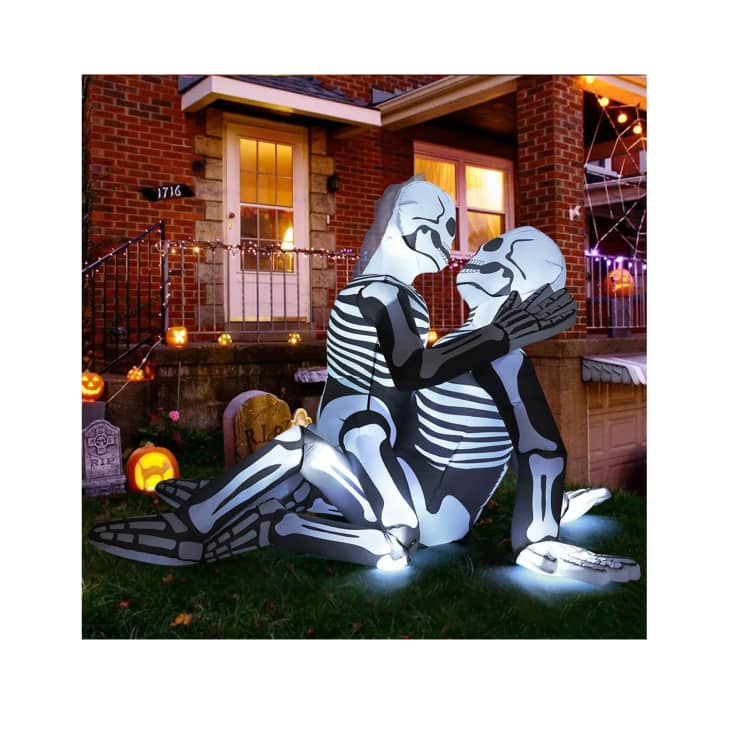 6 FT Halloween Inflatable Outdoor Skeleton Couple Lovers
