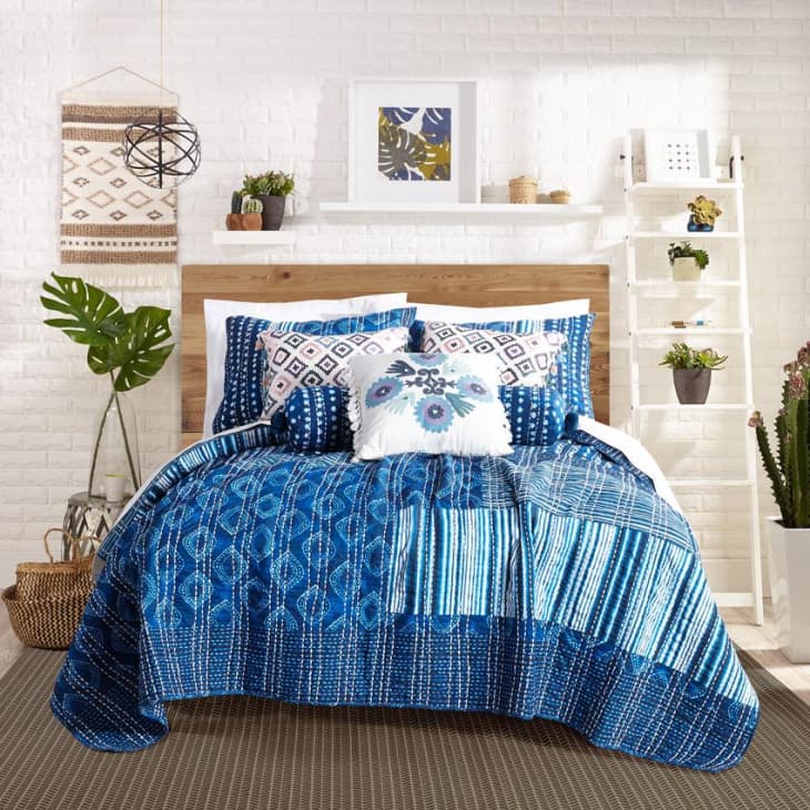 Target blue hot sale bedding