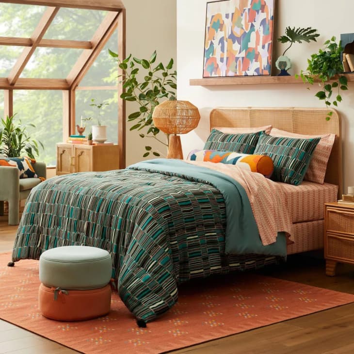 Giant cushions for bed top