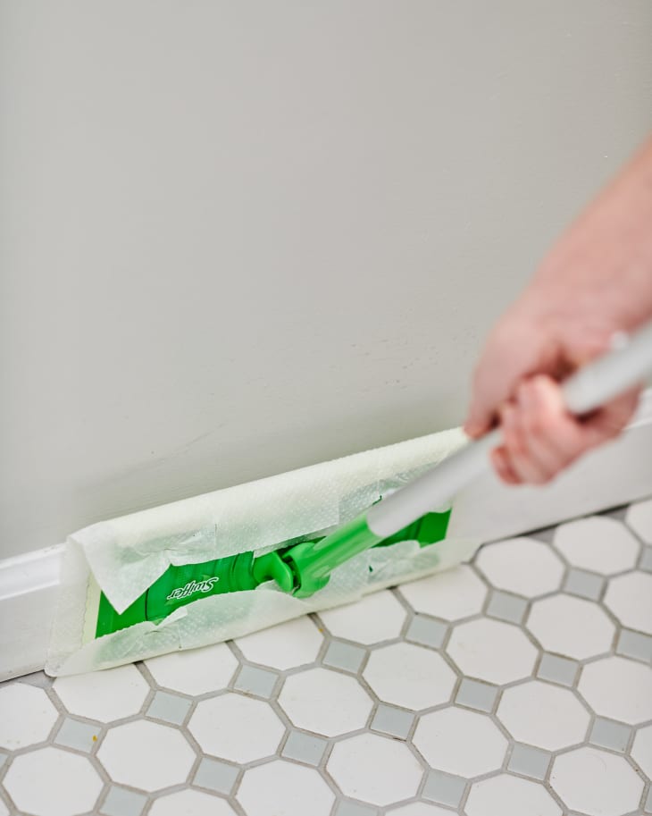 How to Clean Baseboards the Easy Way