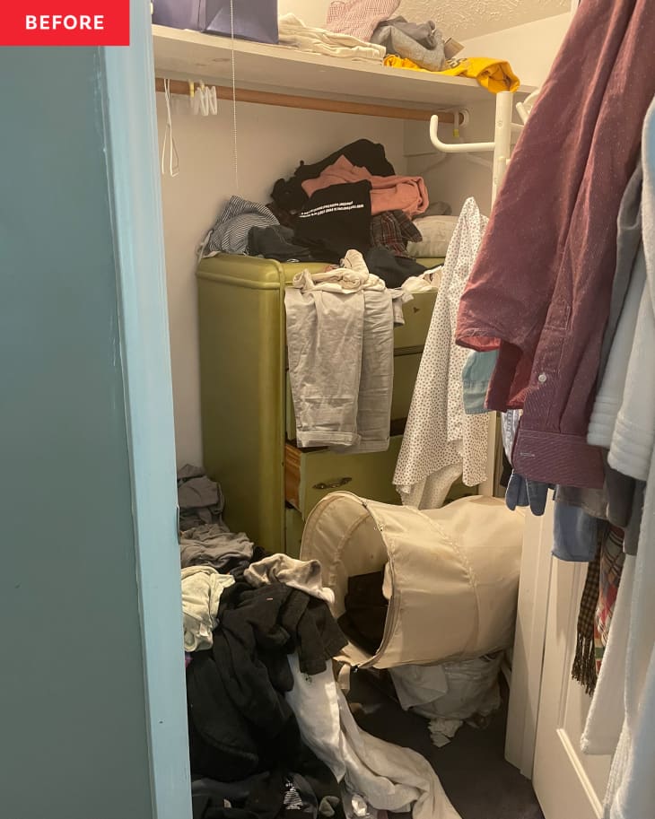 https://cdn.apartmenttherapy.info/image/upload/f_auto,q_auto:eco,c_fit,w_730,h_913/at%2Forganize-clean%2Fbefore-after%2FLauren-Schopen-Closet%2FLaurenSchopen_111372791_tagged