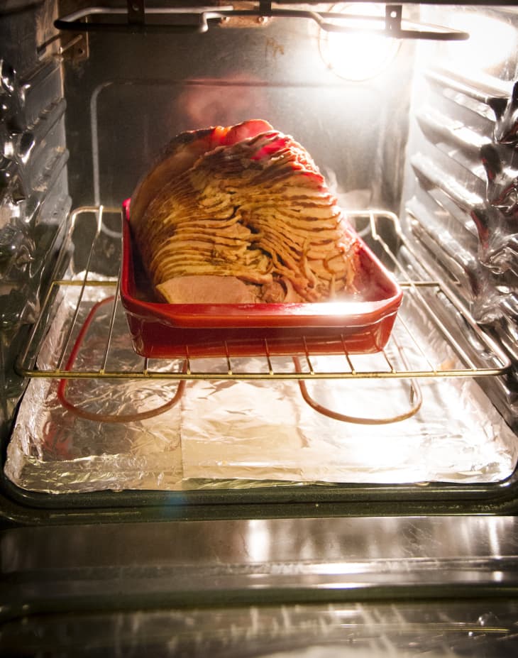 Do or Don’t? Foil as an Electric Oven Liner Apartment Therapy